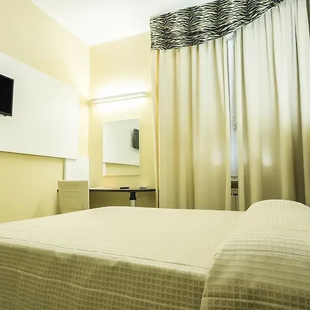 Hotel University