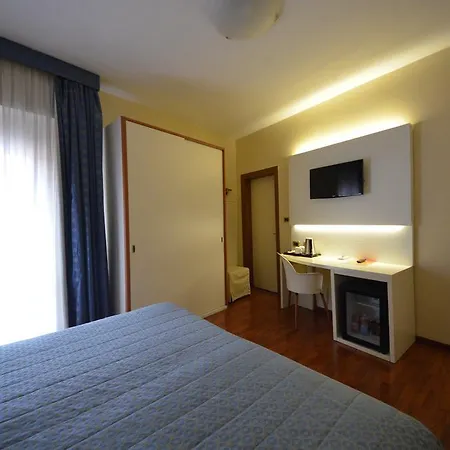 Hotel Hotel University