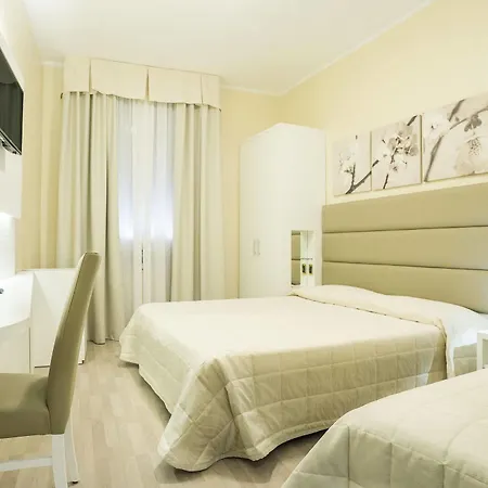 Hotel University Hotel 3*