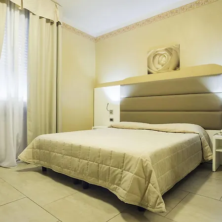 Hotel University Hotel 3*