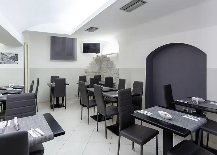 Hotel University Hotell