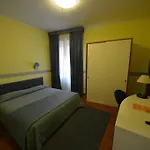Hotel University 3*