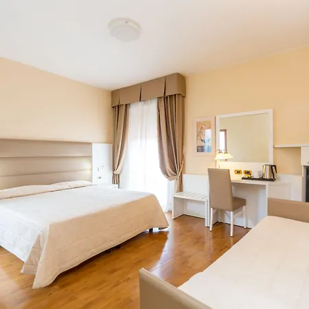 Szálloda Hotel University