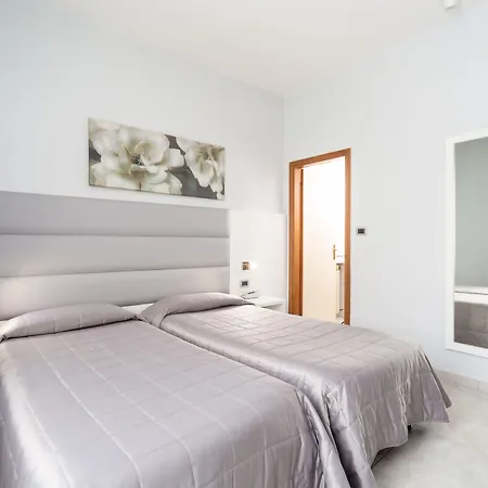 Szálloda Hotel University 3*