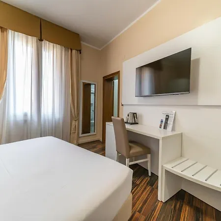 Hotel Hotel University