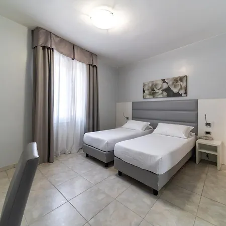 Hotel University Hotel 3*