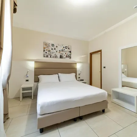 Hotel University
