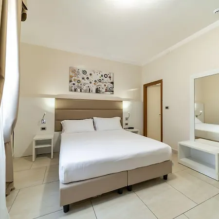 Hotel University