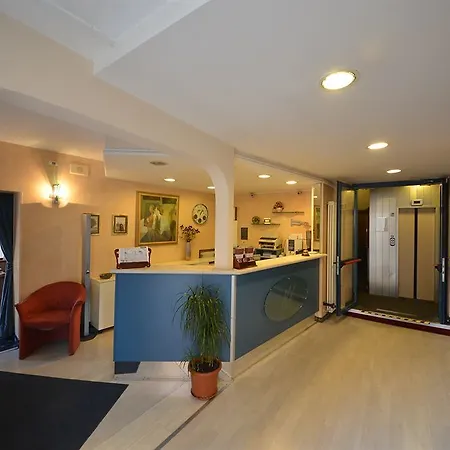 Hotel University