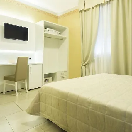 Szálloda Hotel University 3*
