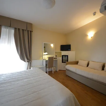 Szálloda Hotel University