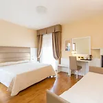 Hotel Hotel University