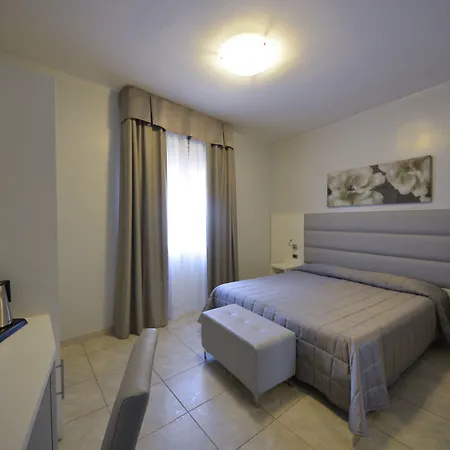 Hotel University 3* Bolonya