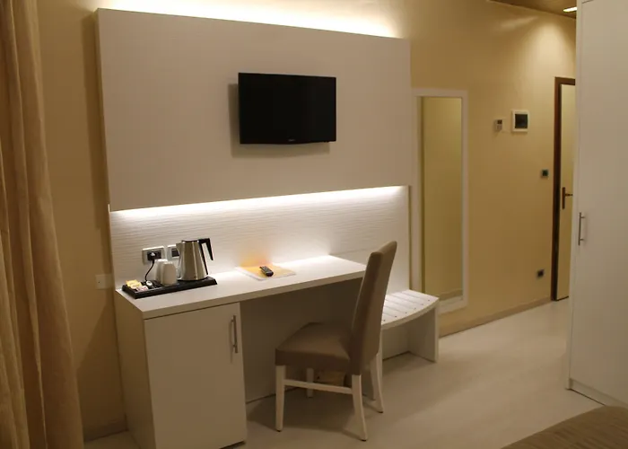 Hotel Hotel University 3*