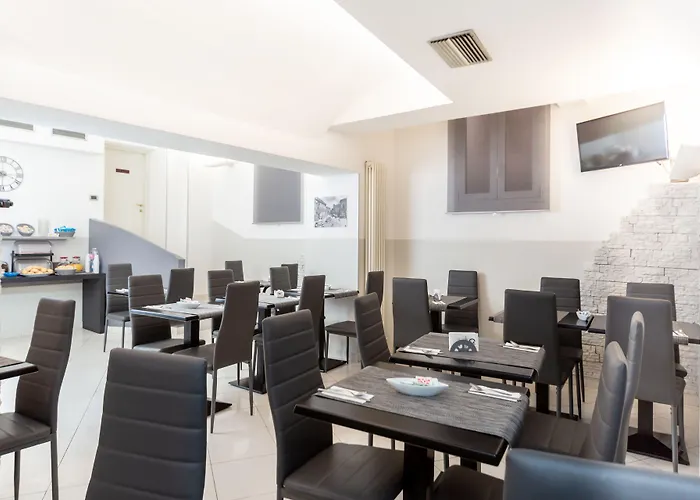 Hotel University Otel Bolonya