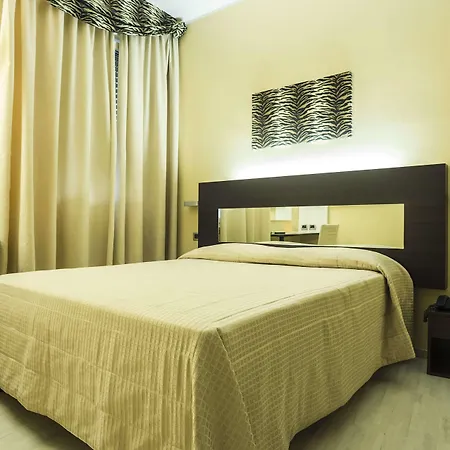 Hotel University 3* بولونيا