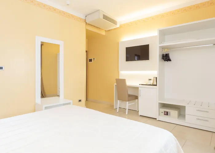 Hotel Hotel University